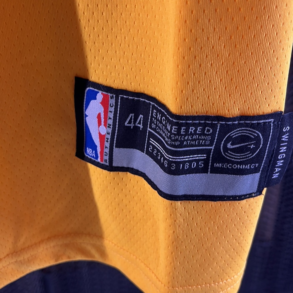 Kobe Bryant Los Angeles Lakers Basketball Jersey Yellow Purple - Size Medium 44 - Picture 3 of 6